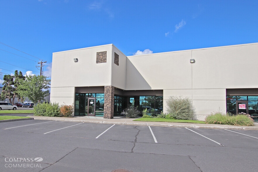 Primary Photo Of 62971 Plateau Dr, Bend Warehouse For Lease