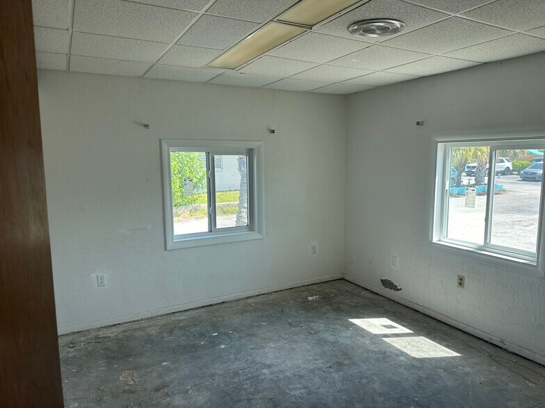 More Photos Of 465 Minutemen Cswy, Cocoa Beach Medical For Sale