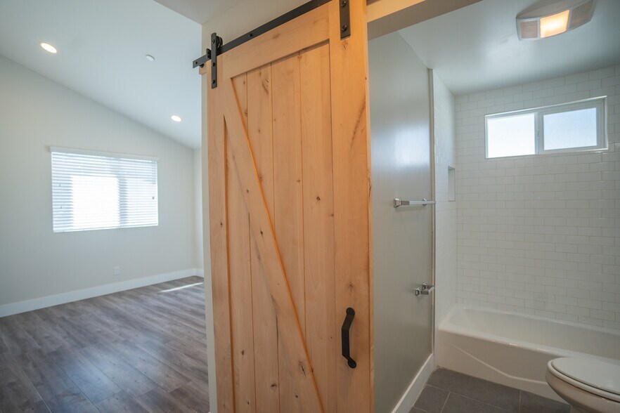 More Photos Of 3672 Percy St, Los Angeles Apartments For Sale