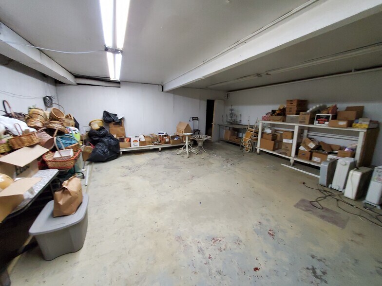 More Photos Of 471 Lincoln Ave, Bellevue Storefront Retail Residential For Sale
