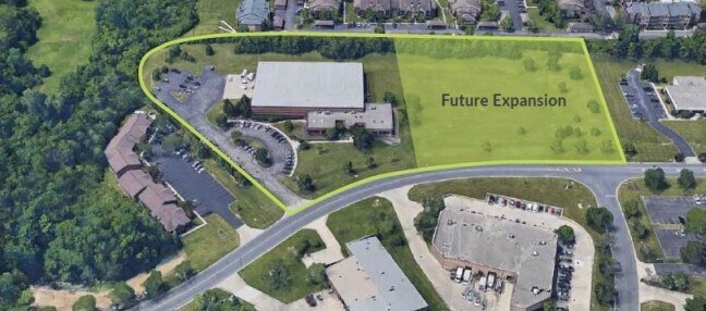 More Photos Of 1385 Kemper Meadow Dr, Forest Park Manufacturing For Sale