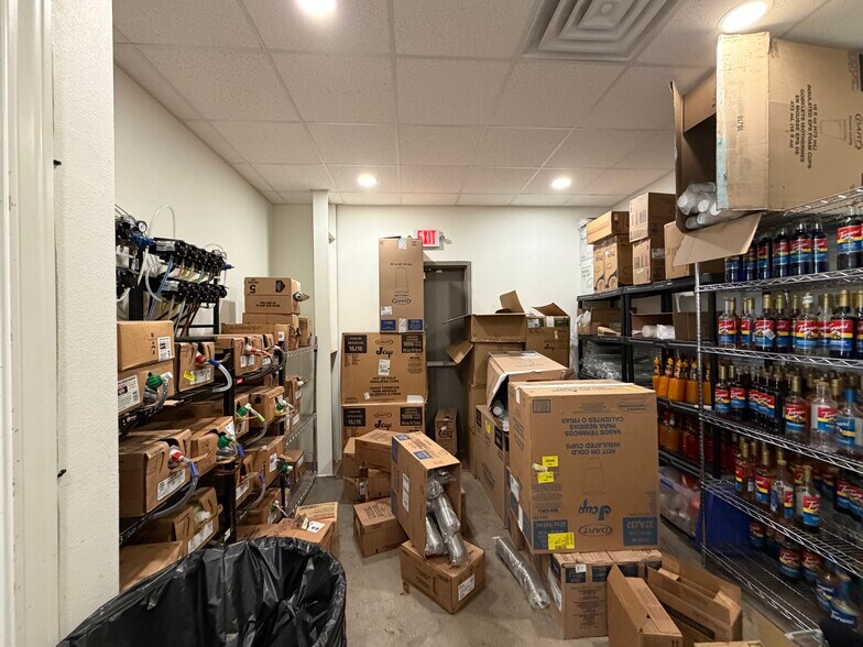 More Photos Of 6009 FM 307, Midland Storefront For Lease