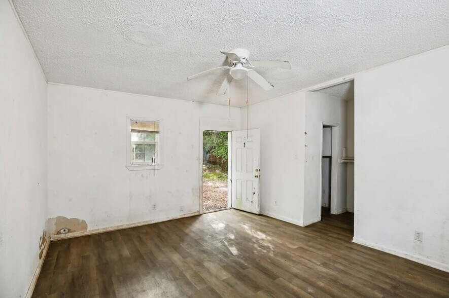 More Photos Of 242 Bishop, Livingston Apartments For Sale