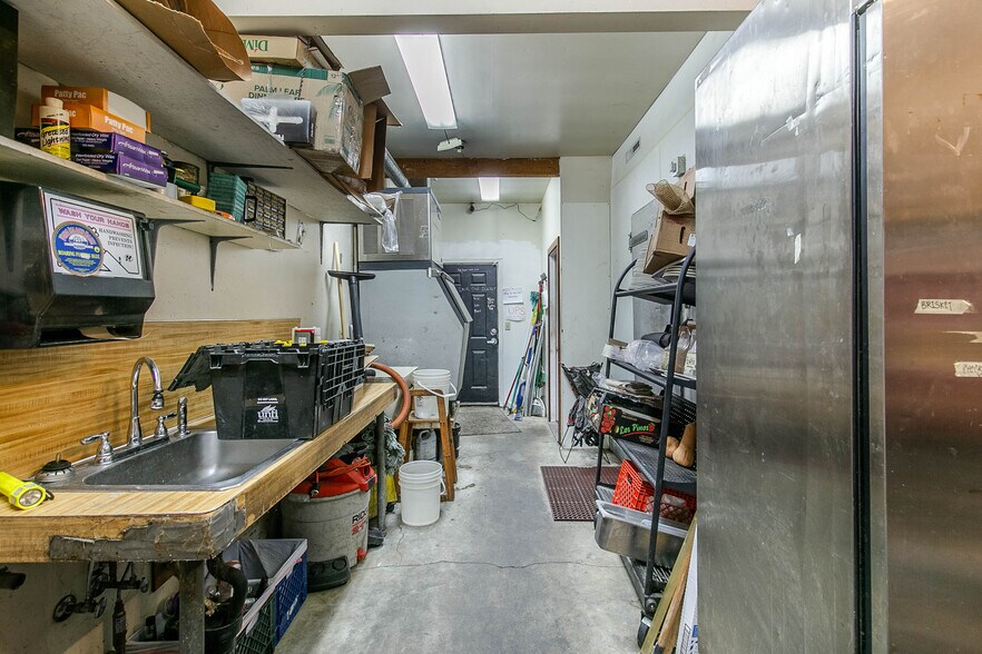 More Photos Of 14836 OR-38, Elkton Restaurant For Sale