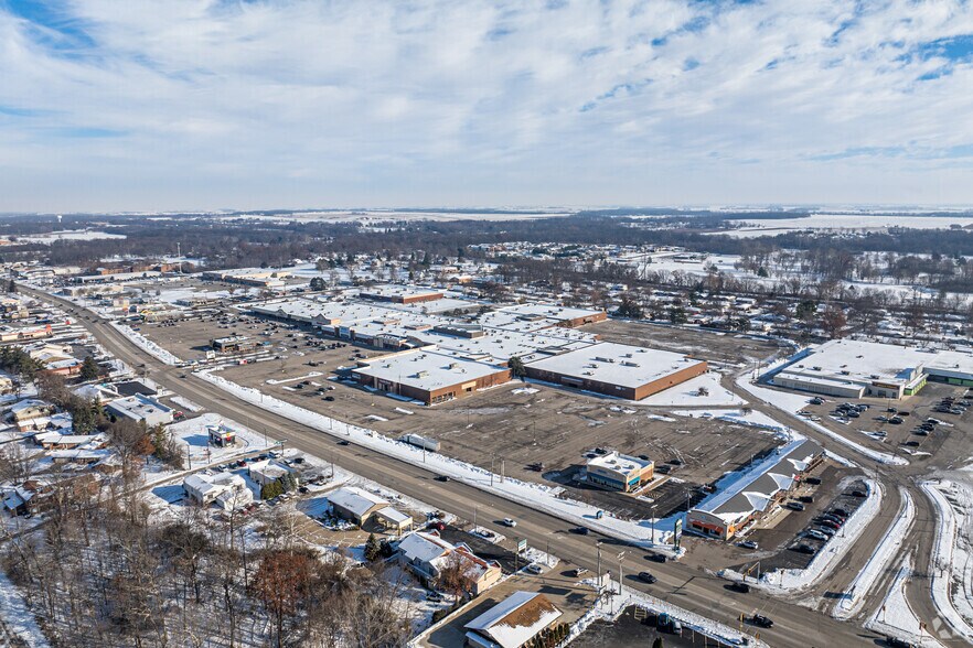 More Photos Of 2917 N Vermilion st, Danville General Retail For Sale