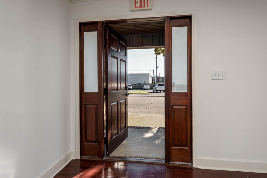 More Photos Of 515 Hargrove Rd E, Tuscaloosa Office Residential For Lease