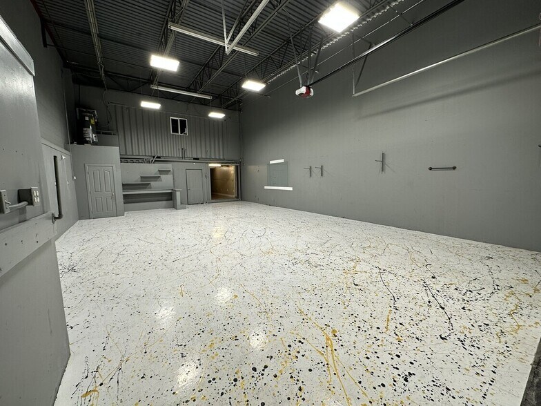 More Photos Of 6748 S Airport Rd, West Jordan Light Manufacturing For Sale