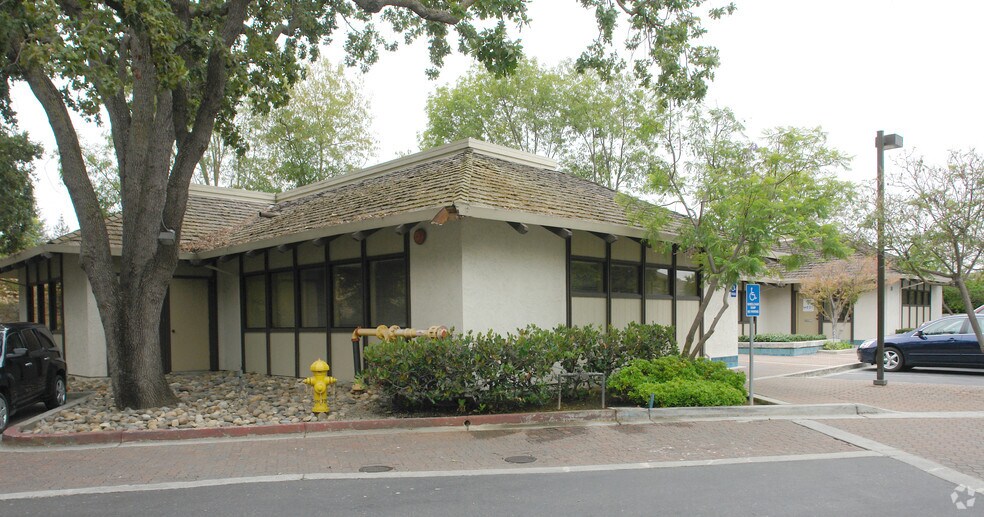 More Photos Of 800 Pollard Rd, Los Gatos Medical For Lease
