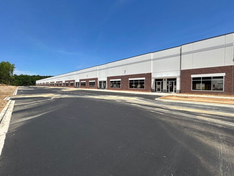 More Photos Of 1485 Goodwin Rd, Apex Unknown For Lease
