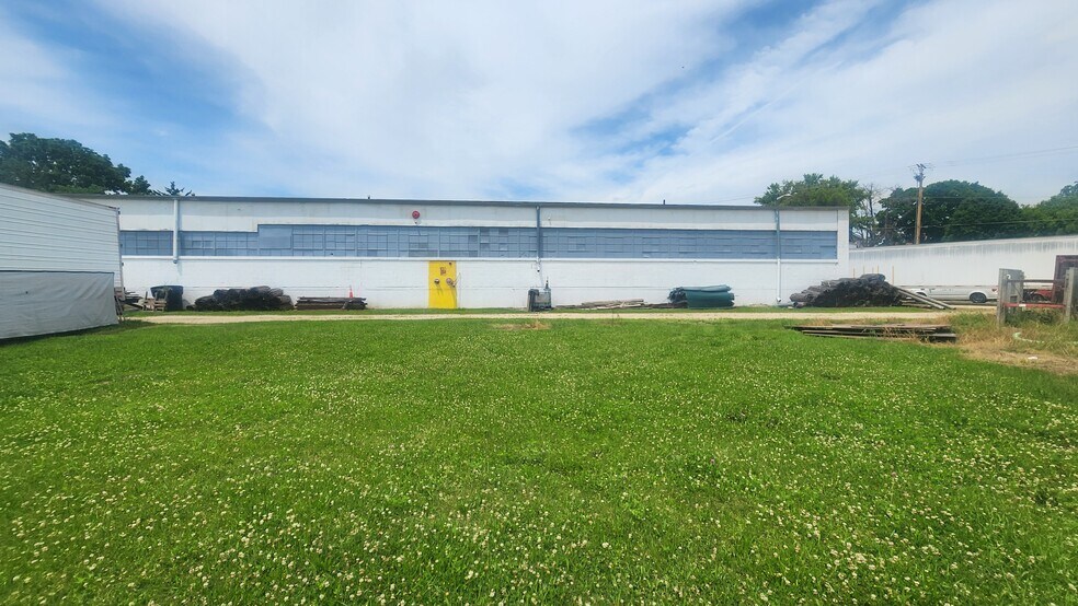 More Photos Of 315 W Mill St, Beaver Dam Manufacturing For Lease