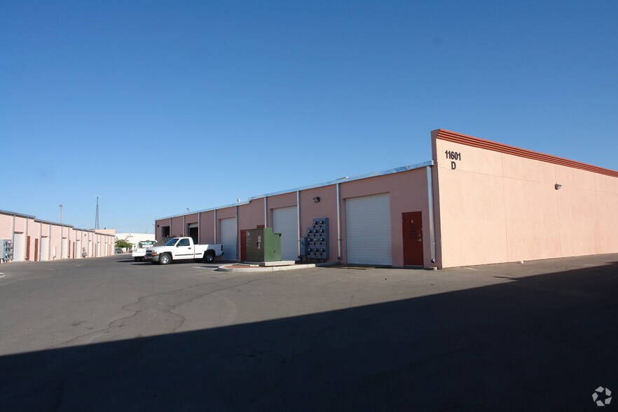 More Photos Of 11601 Pellicano Dr, El Paso Warehouse For Lease