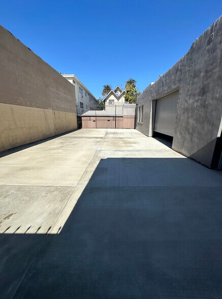 More Photos Of 1810 W Pico Blvd, Los Angeles Warehouse For Lease