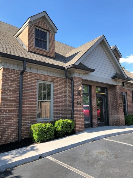 More Photos Of 300-304 Montvue Rd, Knoxville Office For Lease