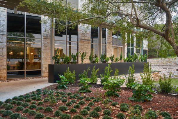 More Photos Of 805 Las Cimas Pky, Austin Coworking Space