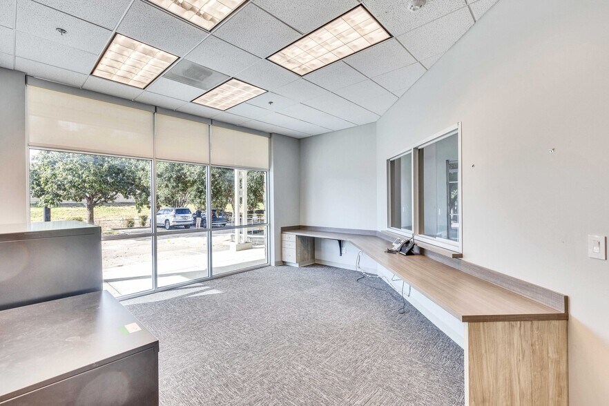 More Photos Of 9100 Hwy 290 E, Austin Research And Development For Sale