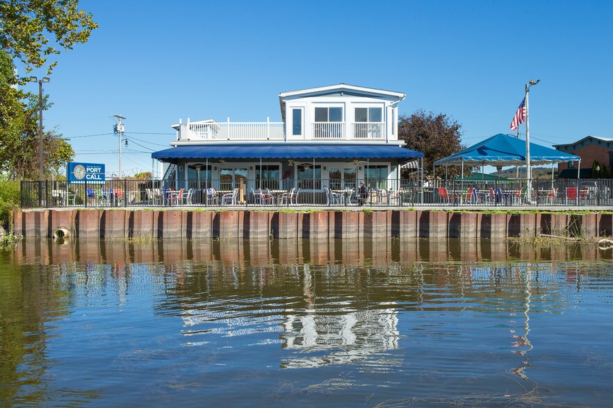 More Photos Of 7 Main St, Catskill General Retail For Sale