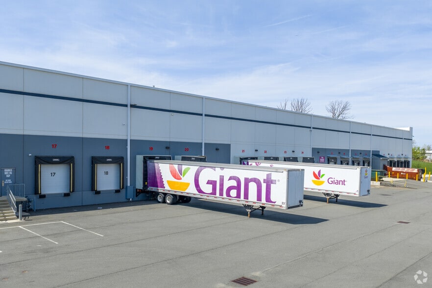 More Photos Of 7413 Cushing Rd, Manassas Refrigeration Cold Storage For Lease
