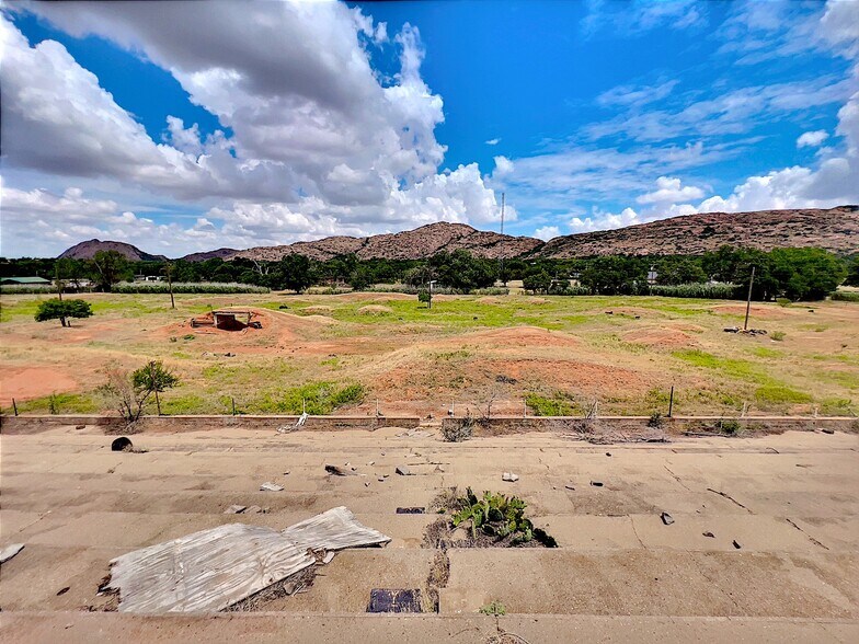 More Photos Of 14683 OK-44A, Lone Wolf Amusement Park For Sale