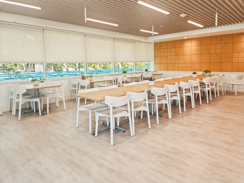 More Photos Of 149 Commonwealth Dr, Menlo Park Coworking Space