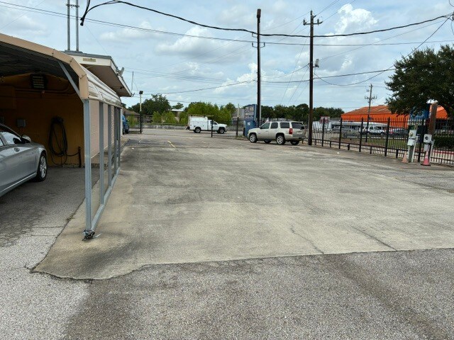 More Photos Of 5902 Spencer Hwy, Pasadena Auto Dealership For Lease