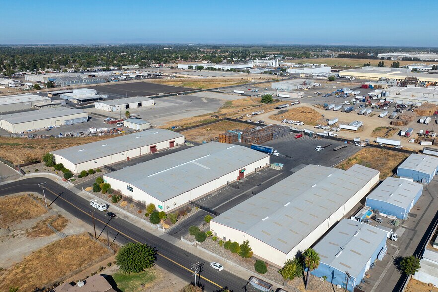More Photos Of 506-530 El Roya Ave, Modesto Warehouse For Lease