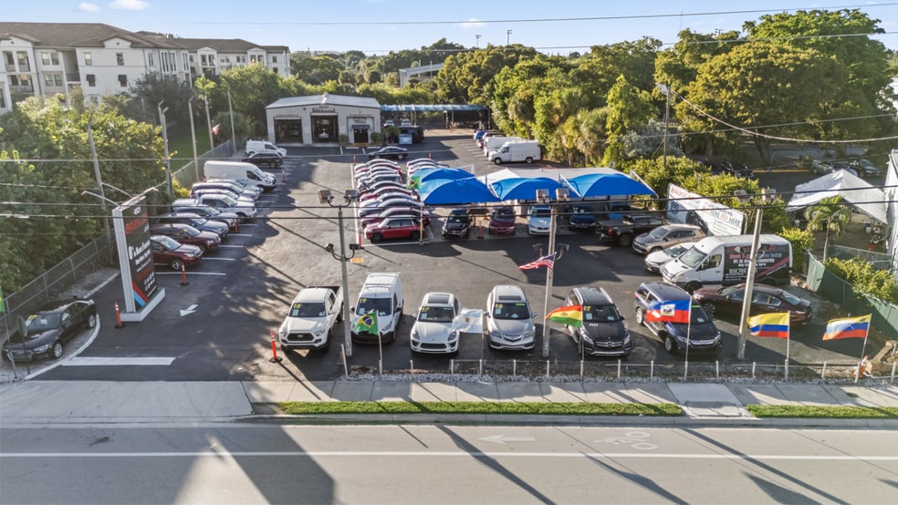 More Photos Of 4521 N Federal Hwy, Pompano Beach Auto Dealership For Sale