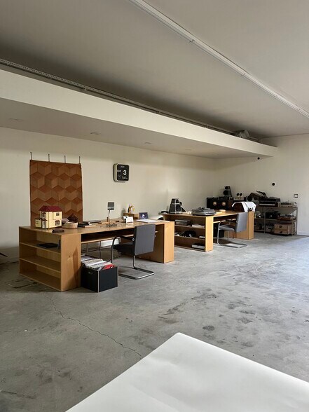 More Photos Of 5215 York Blvd, Los Angeles Freestanding For Lease