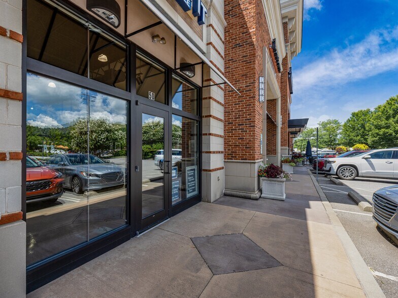 More Photos Of 1829 Hendersonville Rd, Asheville Unknown For Lease