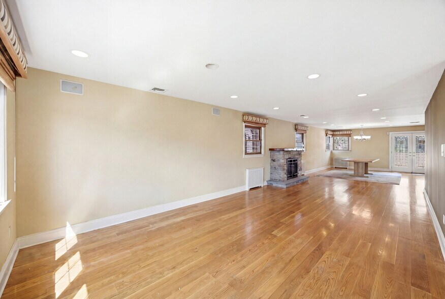 More Photos Of 9819 160th Ave, Howard Beach Apartments For Sale