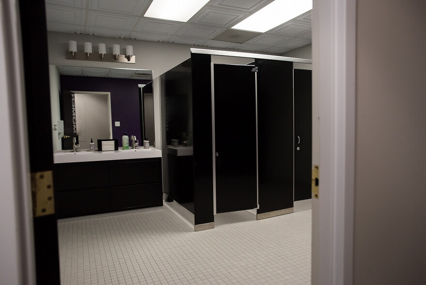 More Photos Of 230 E Main St, Carnegie Storefront Retail Office For Sale