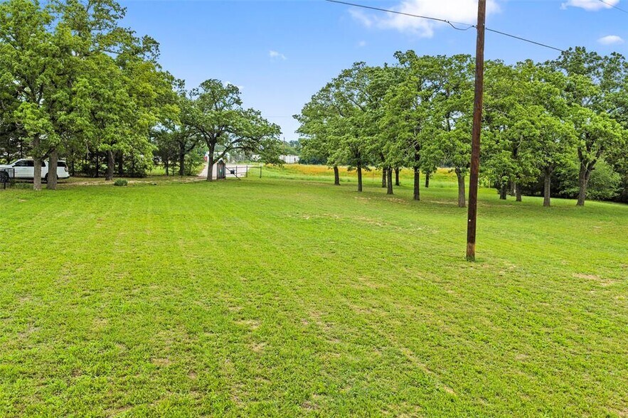 More Photos Of 1389 U.S. 290 E, Elgin Land For Sale