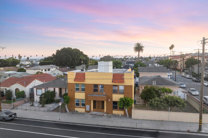 More Photos Of 383 W 14th St, San Pedro Apartments For Sale