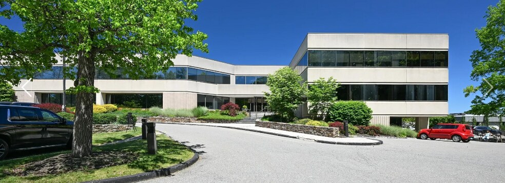 More Photos Of 90 Grove St, Ridgefield Medical For Lease