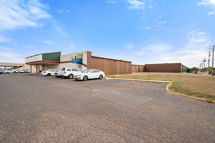 More Photos Of 3400 Blk Of Ave H, Lubbock Unknown For Lease
