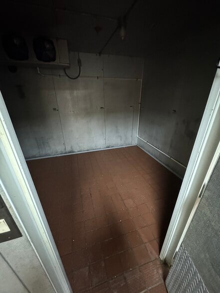 More Photos Of 1610 S Kellogg Ave, Ames General Retail For Sale