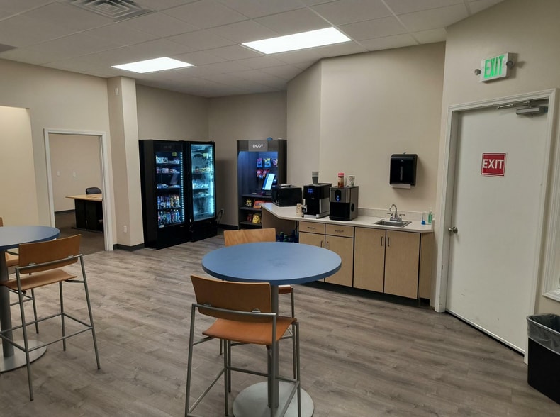 More Photos Of 9143 Indianapolis Blvd, Highland Medical For Lease