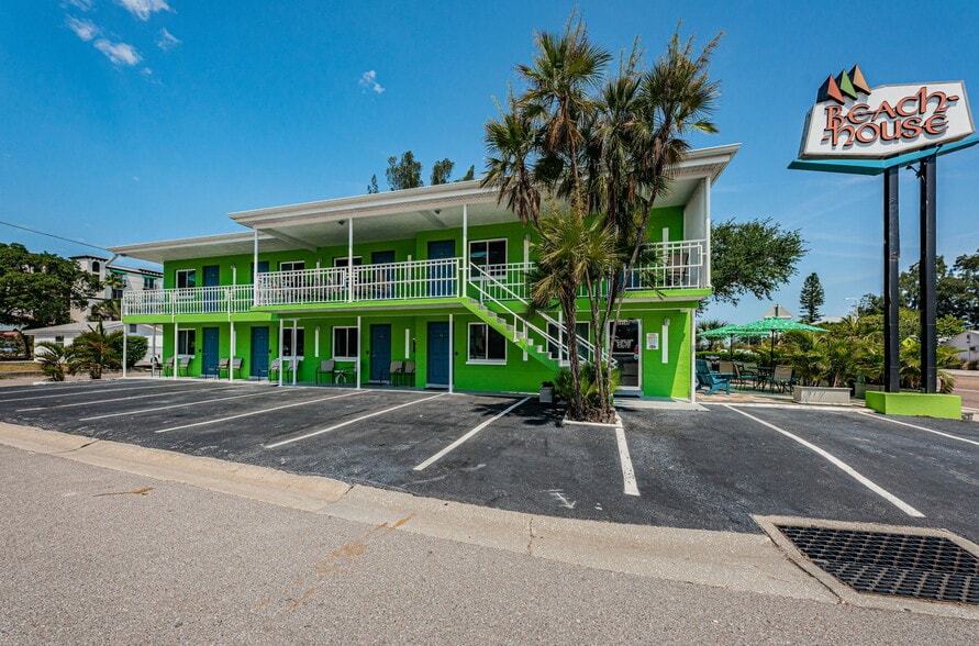 More Photos Of 12100 Gulf Blvd, Treasure Island Hotel For Sale