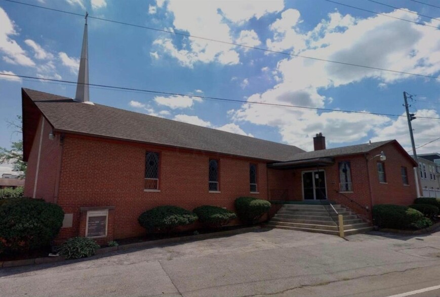 Primary Photo Of 1015 Chambers Rd, Columbus Religious Facility For Sale