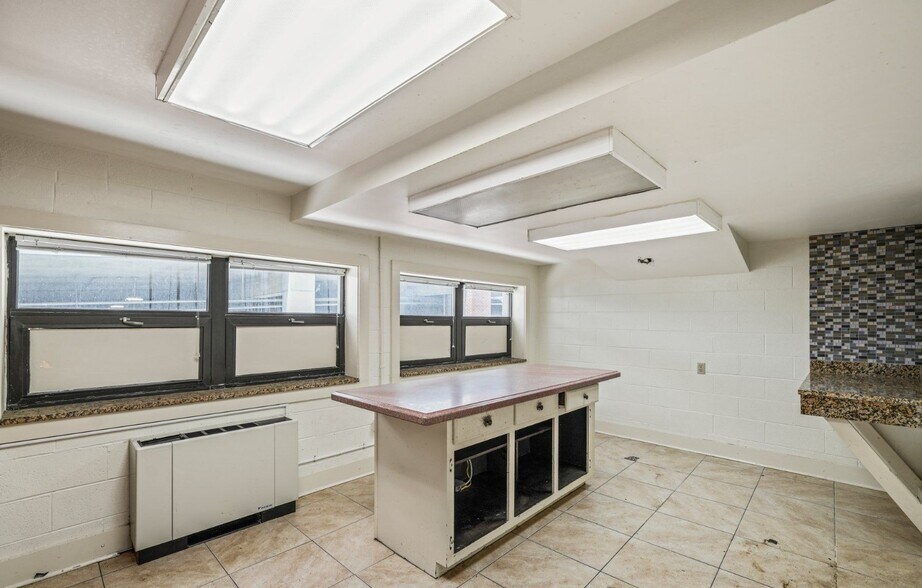 More Photos Of 216 & 218 Rigsbee Ave, Durham Office For Sale