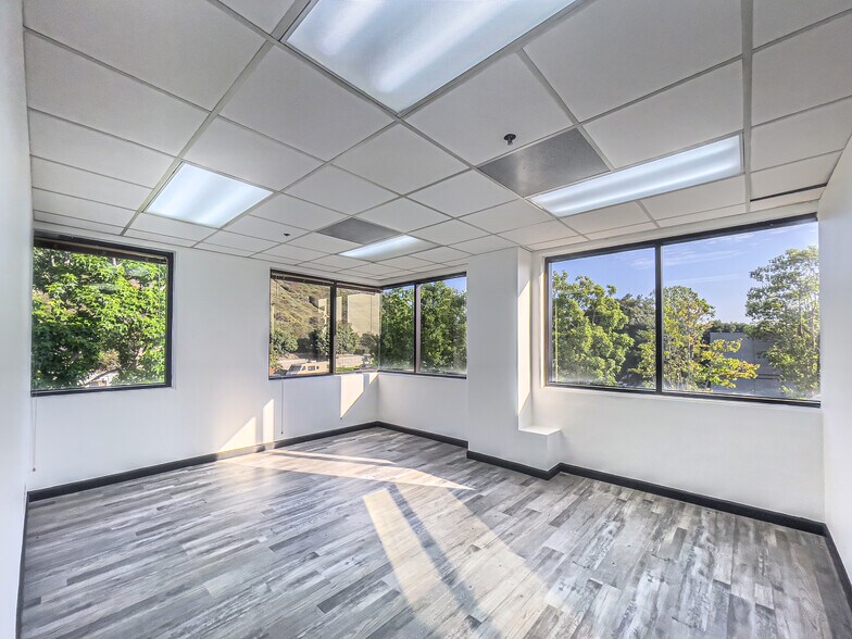 More Photos Of 19560 S Rancho Way, Rancho Dominguez Distribution For Lease