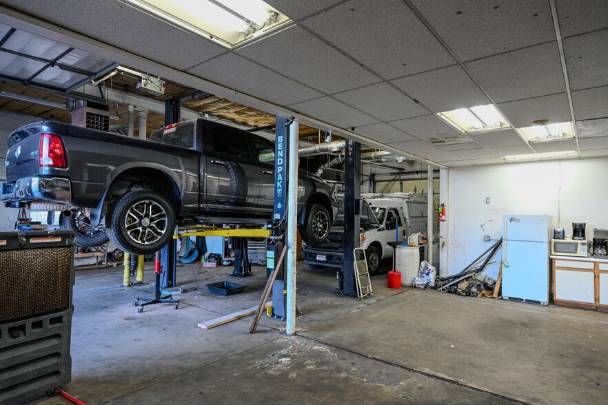 More Photos Of 7190 Newton St, Westminster Auto Dealership For Sale