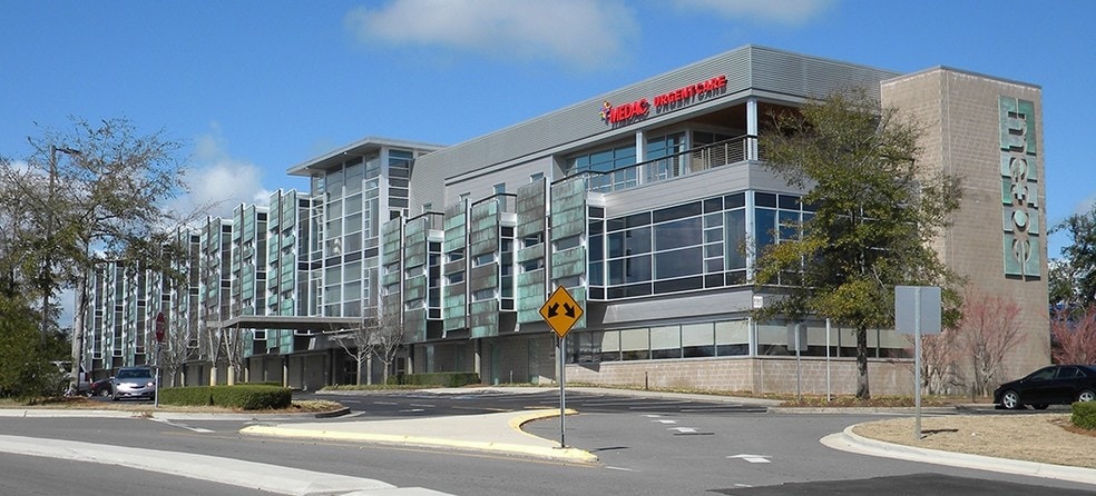 More Photos Of 8115 Market St, Wilmington Medical For Sale