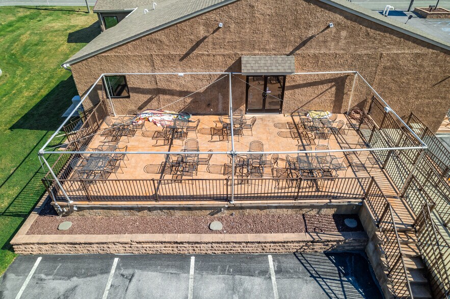 More Photos Of 5626 W Lincoln Hwy, Parkesburg Restaurant For Sale