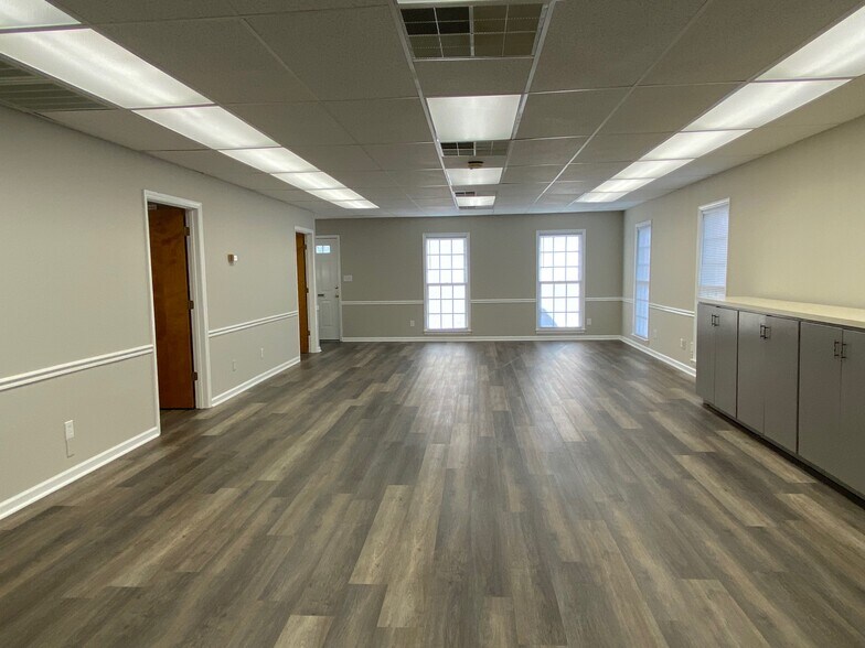 More Photos Of 825 Majestic Ct, Gastonia Medical For Lease