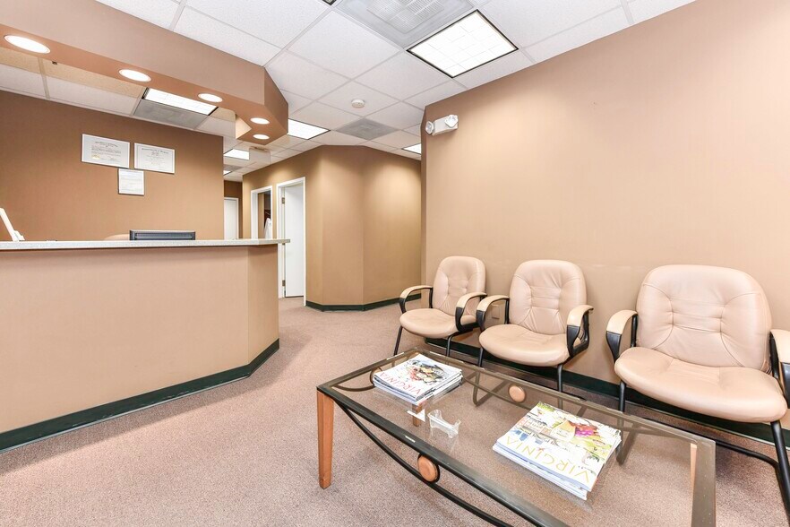 More Photos Of 3701 S George Mason Dr, Falls Church Apartments For Lease
