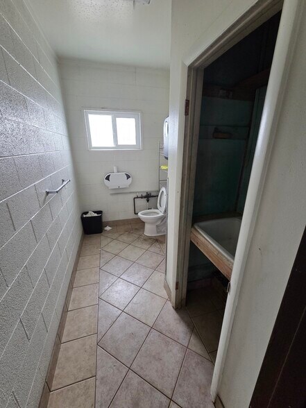 More Photos Of 5190 Clarkson St, Denver Service For Sale