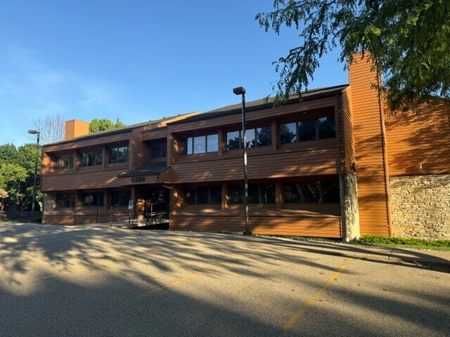 More Photos Of 5930 Seminole Centre Ct, Madison Office For Lease