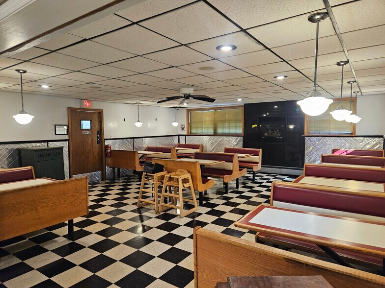 More Photos Of 6865 Erie Rd, Derby Restaurant For Sale