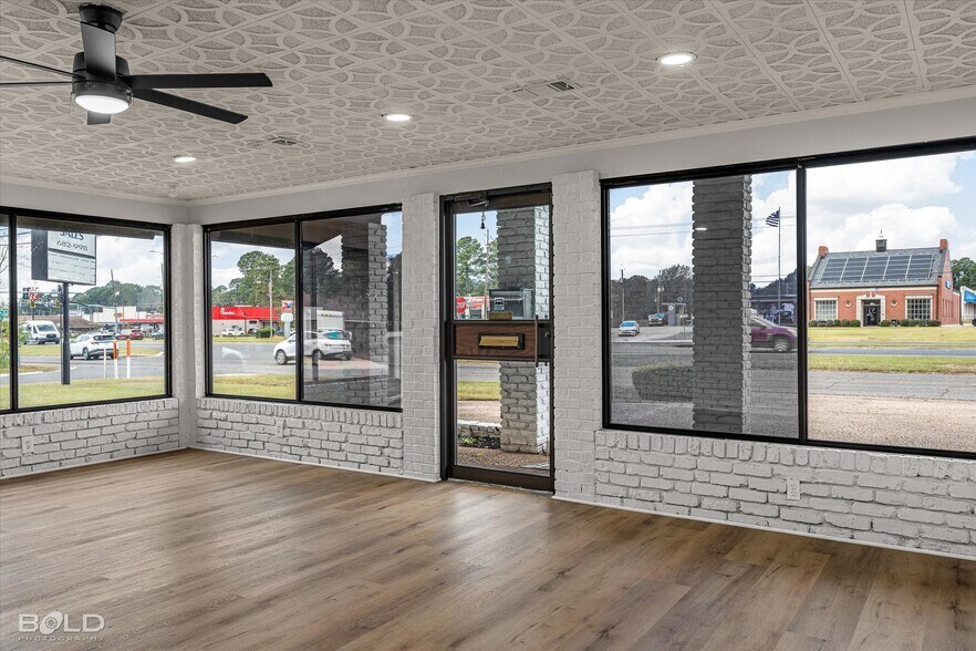 More Photos Of 9099 Mansfield Rd, Shreveport Healthcare For Sale