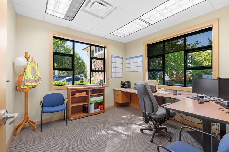 More Photos Of 831 O'Hare Pky, Medford Medical For Lease